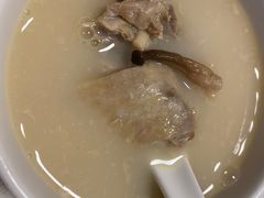 -煲王粤菜餐厅(中侨中心店)