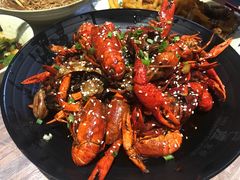 -巴厘龙虾·榜首油焖大虾(音乐学院·沿江酒馆店)