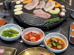 -彭妈家•韩国烤肉料理(张杨路店)
