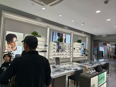 -镜客眼镜(浦江欢乐颂店)