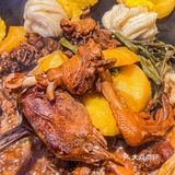 济南铁锅炖这么地道⁉️东北老铁惊了[鼓掌]