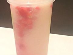 霸气生酪草莓-奈雪的茶(市百一店)