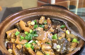 Eel and Catfish Clay Pot Rice