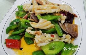 Stir-fried Fresh Squid with Black Bean and Green Pepper