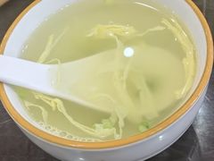 -笑来喜馄饨小笼工坊(通扬路店)