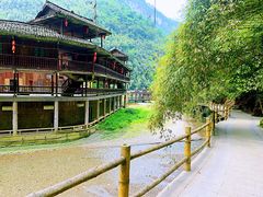-牛角寨瀑布景区