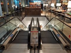 -茑屋书店(天目里店)