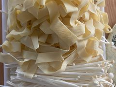 金针蘑+鲜蘑+豆皮-农民烧烤(延边社区店)