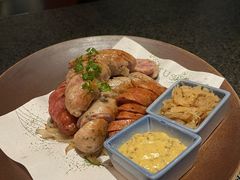 德式香肠配酸菜-莲西餐