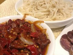 辣皮子炒肉拌面-巴扎美食·新疆菜·西域歌舞表演餐厅(新疆大厦店)