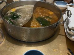 -左庭右院鲜牛肉火锅(金山万达店)