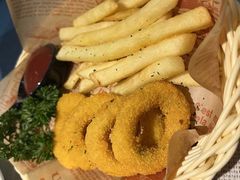 -又见马甲M8融合西餐厅(体育中心店)