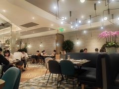 -港丽餐厅(来福士店)
