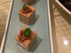 -王朝大酒店徐汇店-地面停车场