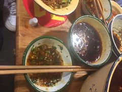 -拈签一笑黄牛肉辣卤串串
