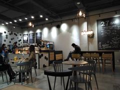 大堂-HELLO 27 意面·沙拉·帕尼尼