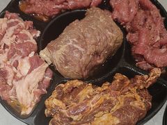 -啊美丽炭火烤肉(滑翔一店)