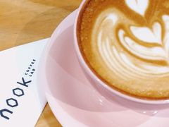 焦糖拿铁-GOTLOT COFFEE&KITCHEN角落厨房NOOK店