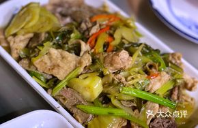 Salted Vegetable Stir-fry with Pork Offal