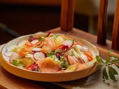 烟熏三文鱼沙拉-晟永興烤鸭店(五道口店)