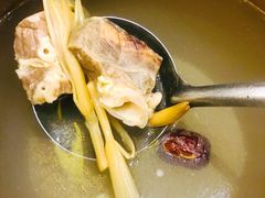 杏仁无花果猪肺汤-朗记餐厅·传统湛江菜(康宁路店)