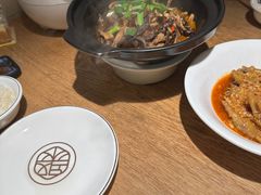 -聚鑫朋酸菜肥肠(文艺路口店)