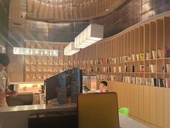 -涨巢·潮玩水疗局