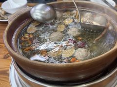 -广味炭炉鸡煲(宝业路分店)