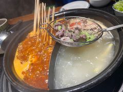 -两三事小郡肝串串香火锅(桂庙店)
