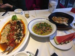 -巴陵全鱼席(湖南老字号汴河街店 )