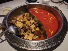 -左庭右院鲜牛肉火锅(金山万达店)