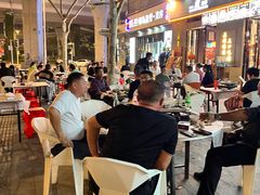 -老街烧烤大排档·地道湖北菜·龙虾馆(汉口火车站店)