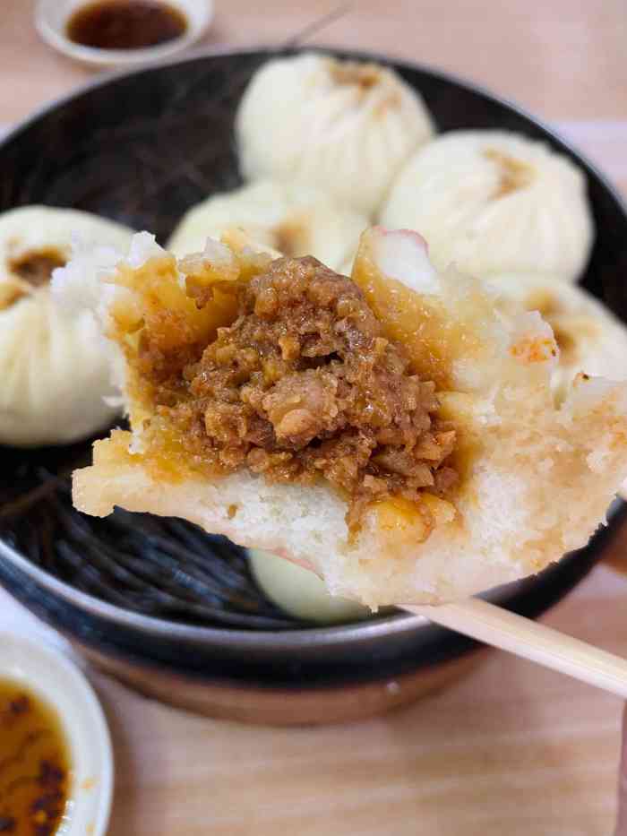 松枝包子-"20一屉8个包子确实不便宜味道嘛,一."-大众点评移动版