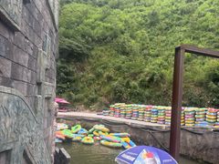 -安吉龙王山峡谷漂流