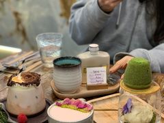 -FLOVIE FLORIST CAFE