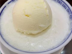 双皮奶加雪糕-仁信老铺甜品(北京路店)