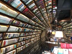 -钟书阁(珍园店)