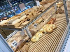 -焙丽拾光(麦凯乐直营店)