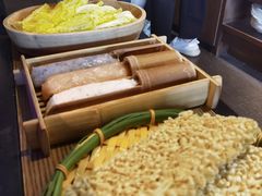 -尚尚仙·酸汤猪手·猪肚鸡火锅(华联万柳购物中心店)
