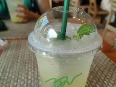 -Chom Cafe and Restaurant