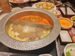 -牛YO寿喜烧·铁板烧和牛火锅自助(市府恒隆店)