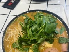 -肥汁米蘭香港米线(长宁来福士店)