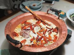 豆浆煮鱼-佬麻雀·剁椒鱼头(京基KK One店)