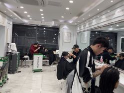 -镁连社·美联社