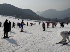 -济南卧虎山滑雪场