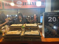 -席娜卡琳火车铁道夜市