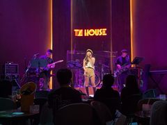 -TZ House音乐现场(来福士中心店)