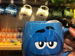 -m豆巧克力世界(上海世茂广场店)