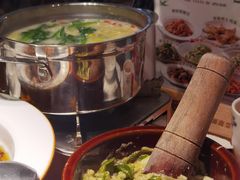 -爱碗亭·鲜炒湖南菜(壹城中心店)