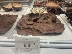 -VENCHI 闻绮(北京国贸商城店)